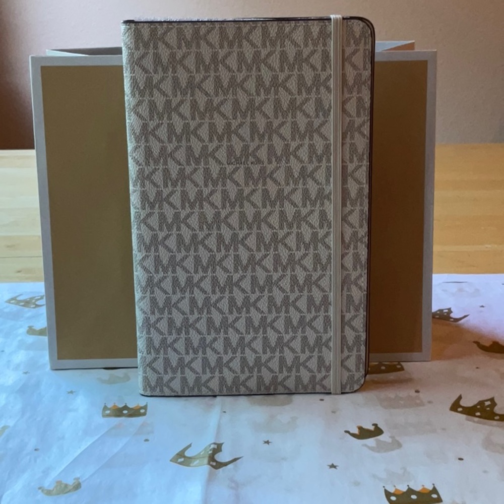 📔MICHAEL KORS NOTEBOOK 📔 NWT 📔
